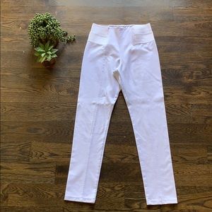 Women’s white ponte pants.